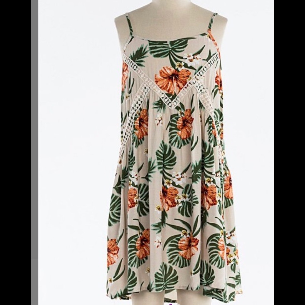 🌴🌴Miss Me White & Green Floral Shift Dress